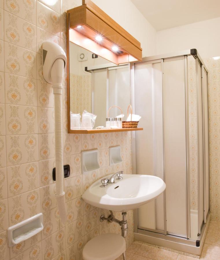 Hotel Carlone Breguzzo Zewnętrze zdjęcie