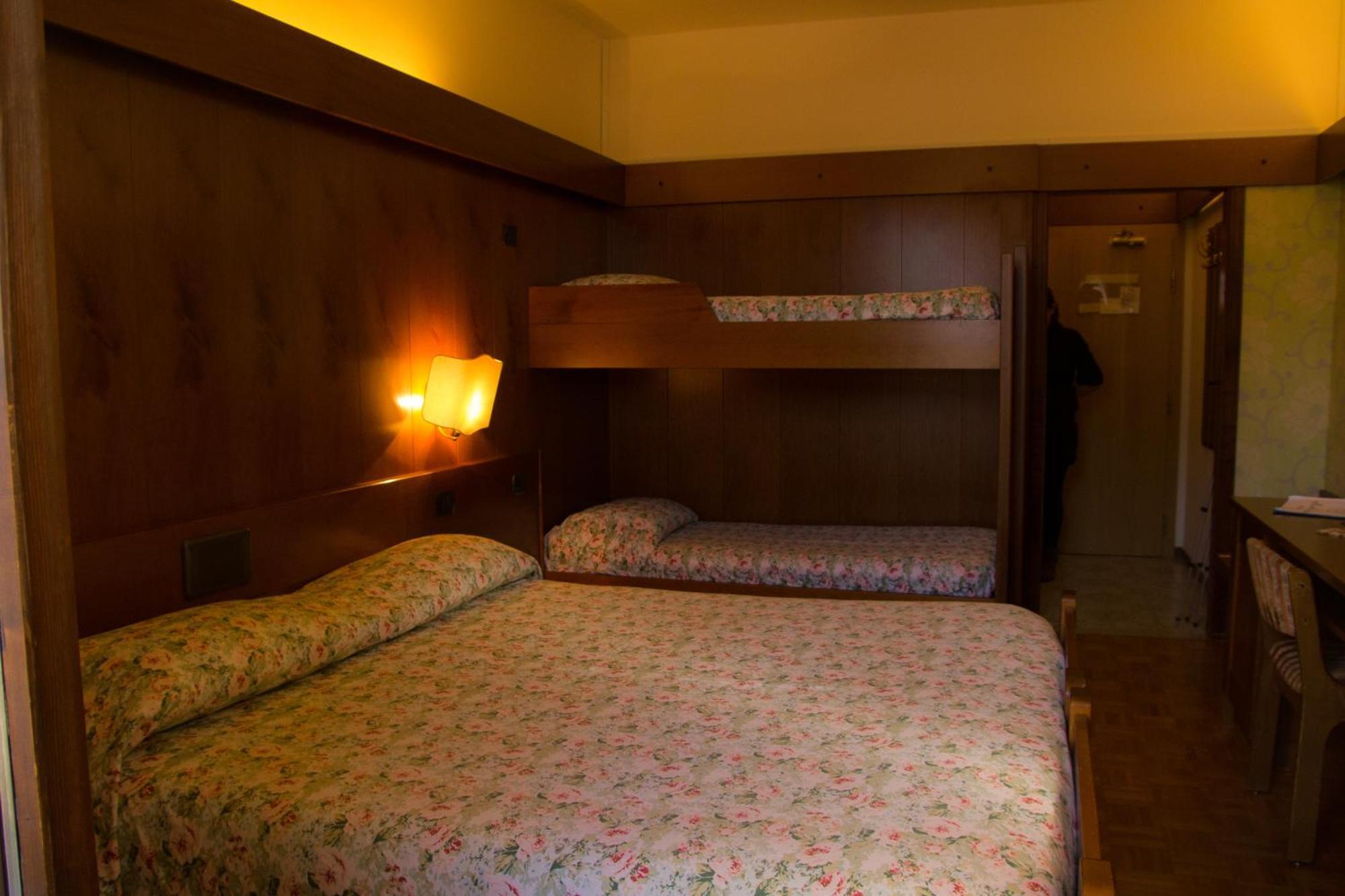 Hotel Carlone Breguzzo Pokój zdjęcie